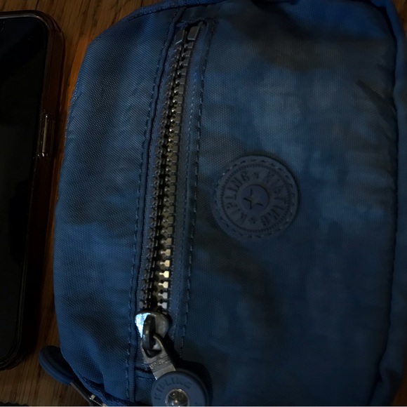 COPY - Kipling like new mini purse - Picture 3 of 6